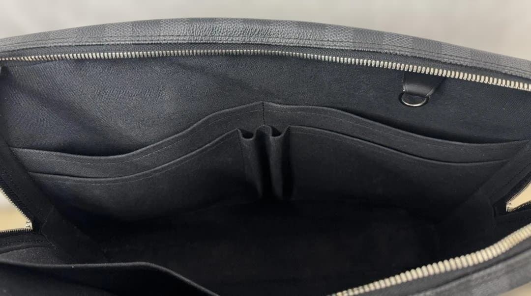 【訳アリ】LV ポルト ドキュマン・ヴォワヤージュ ダミエグラフィット