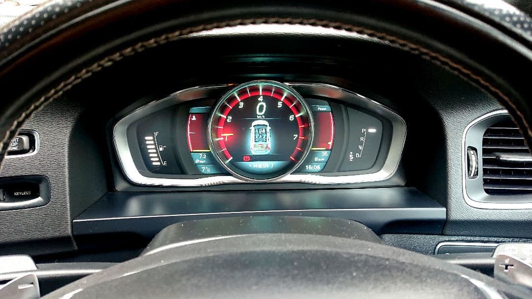 ボルボ V60 Rデザイン Tベル済 新車時より記録簿8枚