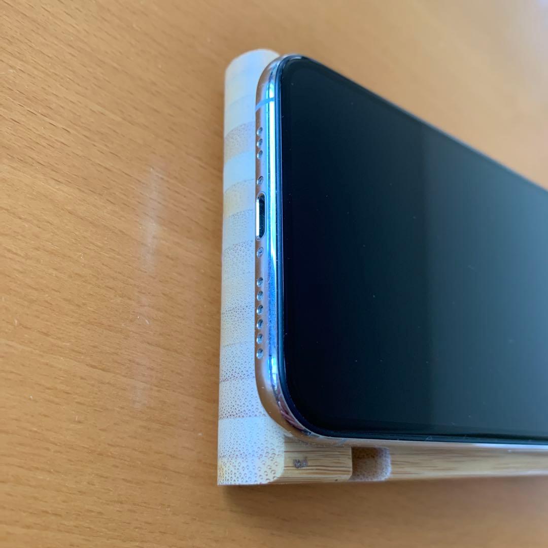 美品iPhoneXS シルバー 64GB SIMフリ-