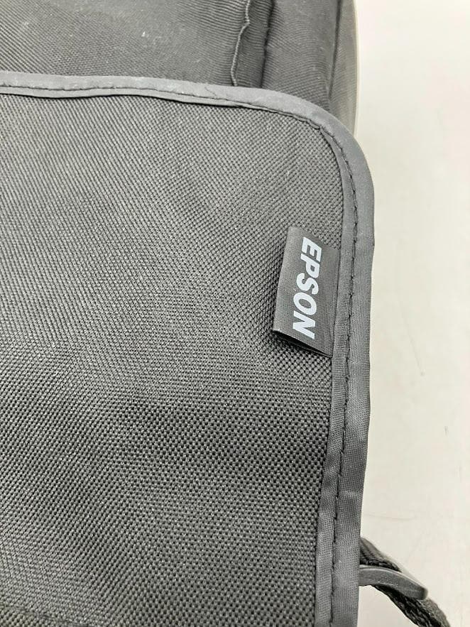 EPSON ビジネスプロジェクター　EB-E01 　ホワイト