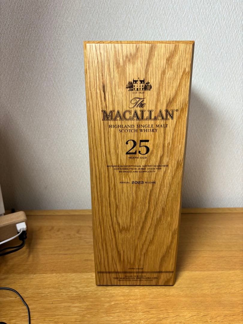 The Macallan 25年 【新品未開栓・サントリー正規品】