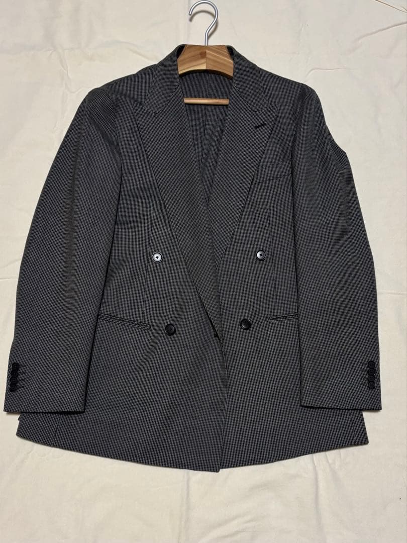 グリーンレーベルリラクシング　ダブルブレステッドスーツ