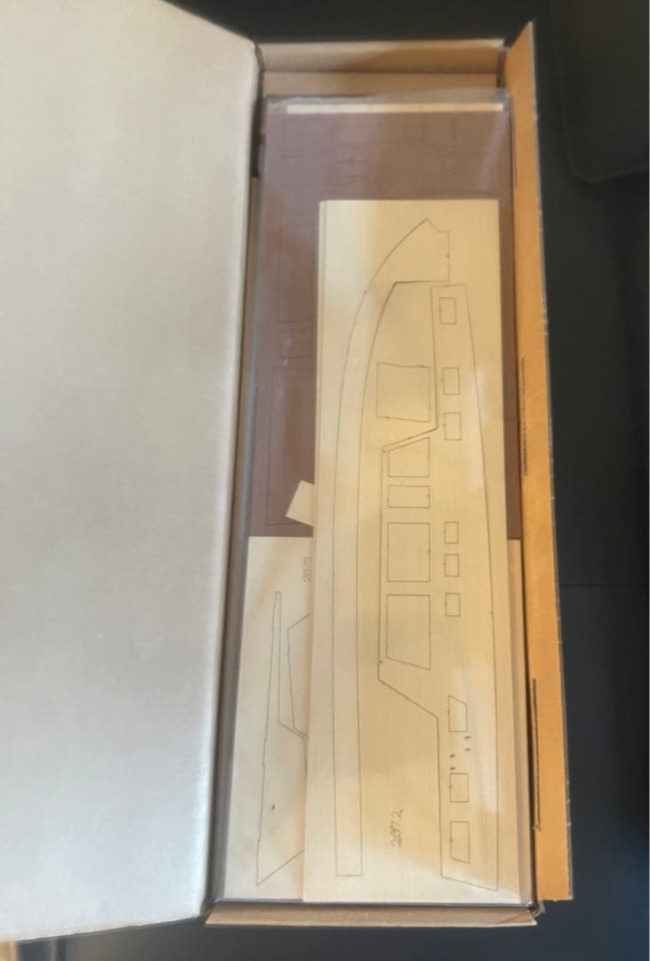 Grand Banks Model クラシックヨット 1:20スケール