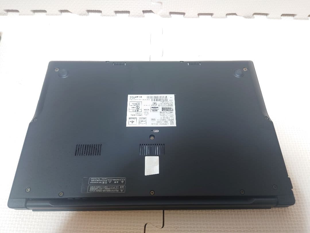 富士通Lifebook U9313/N i5-1345U最新770g超軽量PC①