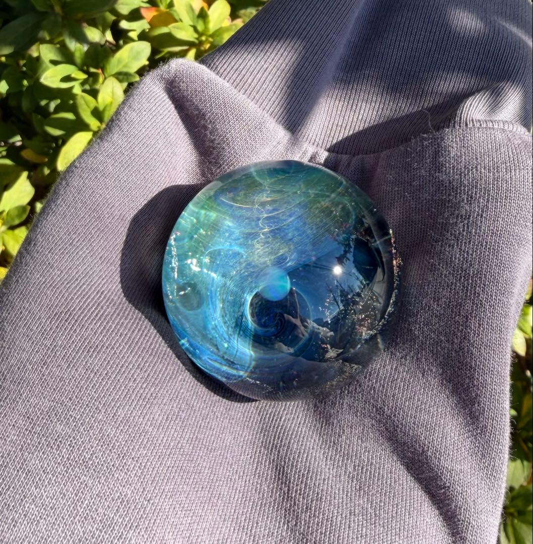 美品 ⭐️ 宇宙ガラス　大　手のひらサイズ　ガラス細工　ガラスアート　ラメ