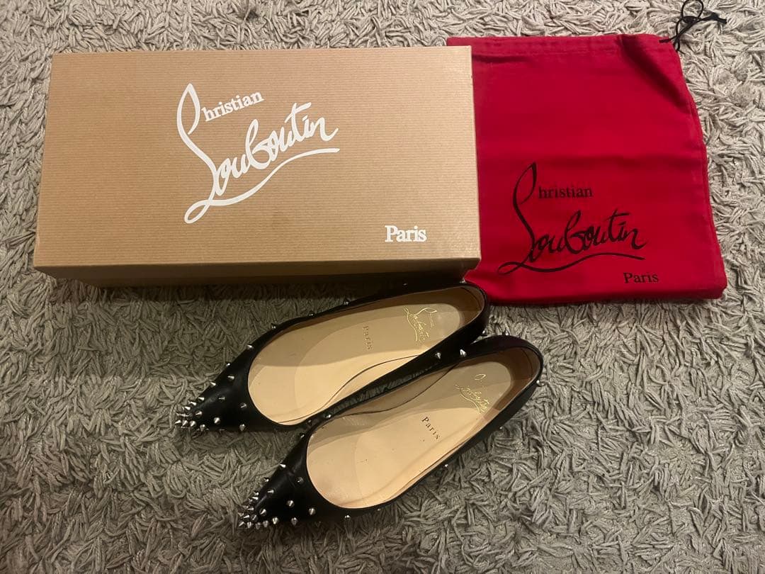 クリスチャンルブタンDEGRASPIKE FLAT KID希少なスタッズ