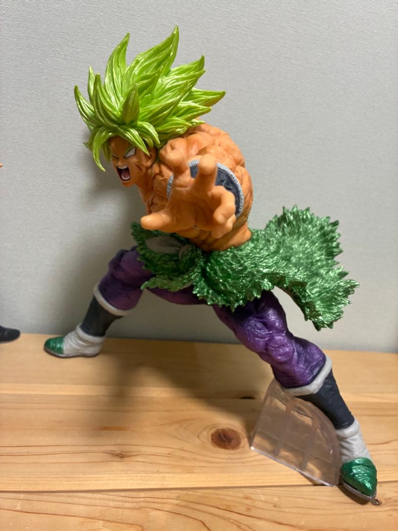 ドラゴンボール　一番くじ　ブロリー　ラストワン ゴジータ　台座有り