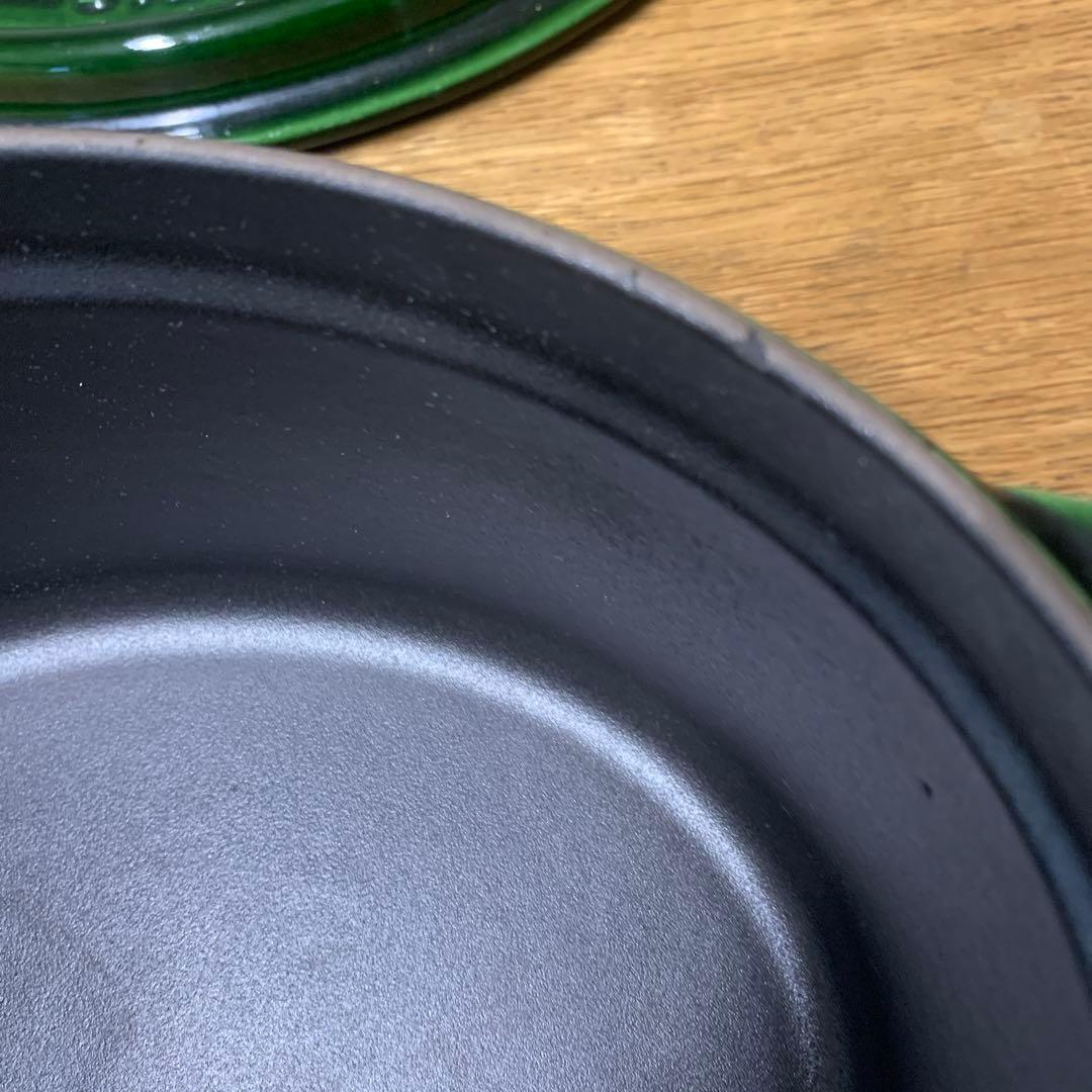 ストウブ鍋オーバル　23　バジルグリーン