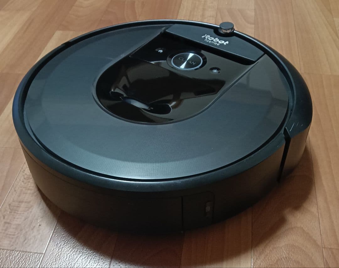 ルンバiRobotルンバi7+合計使用時間70時間未満　美品