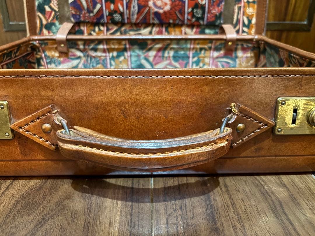 ヴィンテージ　トランク　ルイ・ヴィトン旅行ステッカー