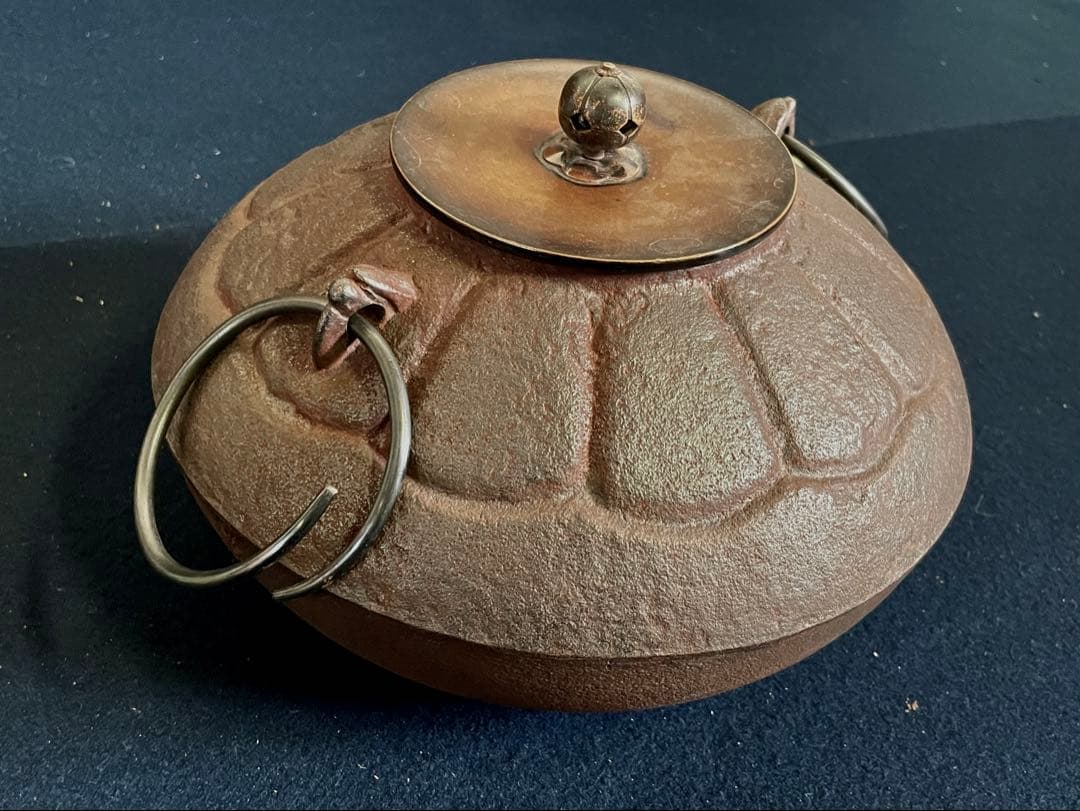 割引‼️「祖」 菊割釜 釜師 敬典 炉釜 共箱 茶道具 （1029B1）