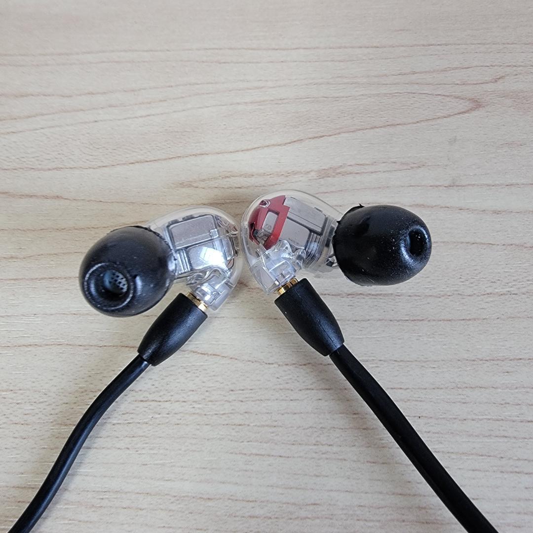 【ほぼ新品】SHURE SE846 第一世代