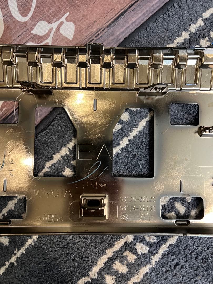 80系 エスクァイア 前期 純正 フロント グリル　　　　 [ 上下セット]