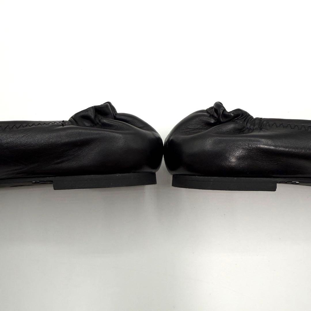 超美品　TORY BURCH ブラック フラットシューズ　GD金具　25.5㎝