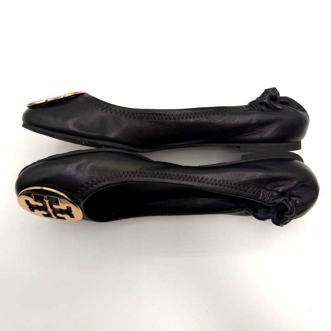 超美品　TORY BURCH ブラック フラットシューズ　GD金具　25.5㎝