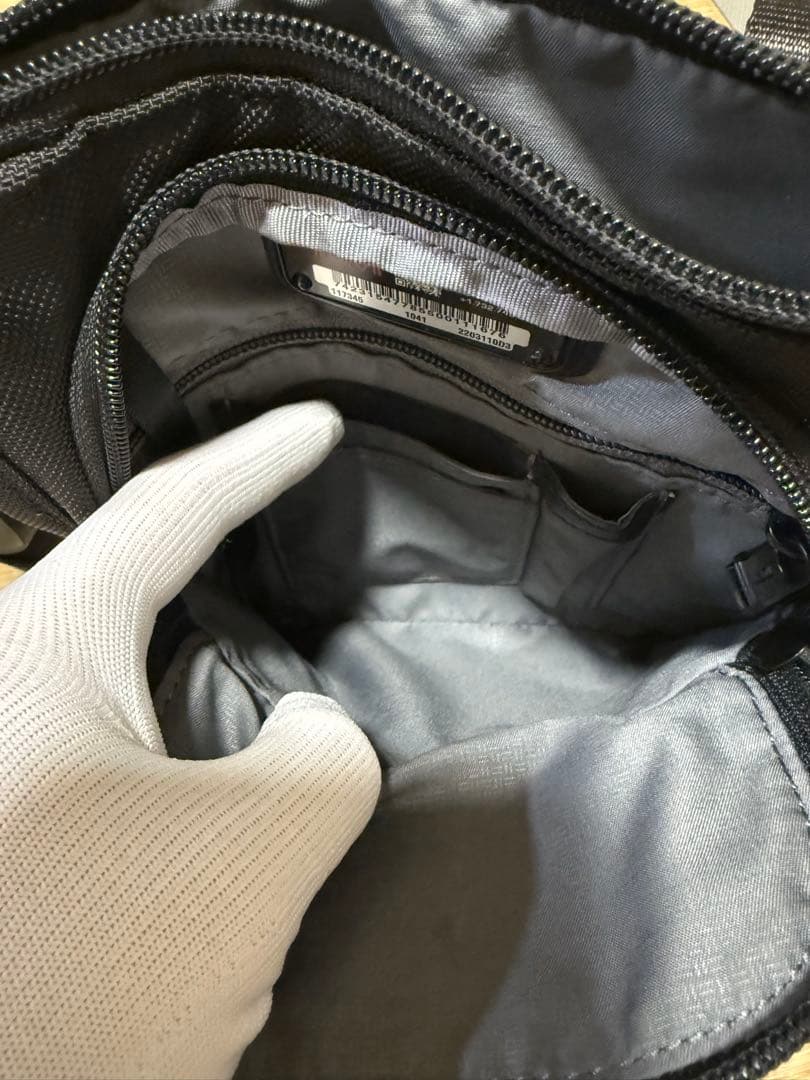 TUMI ショルダーバック　ALPHA