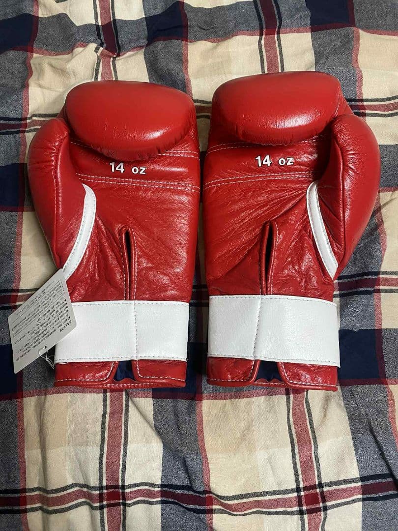 Winning ボクシンググローブ 14 oz レッド