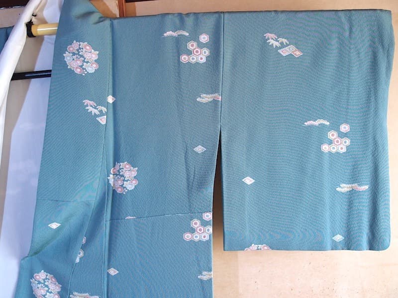 伊勢丹誂　染め小紋（花丸文）裄65,5　正絹美品