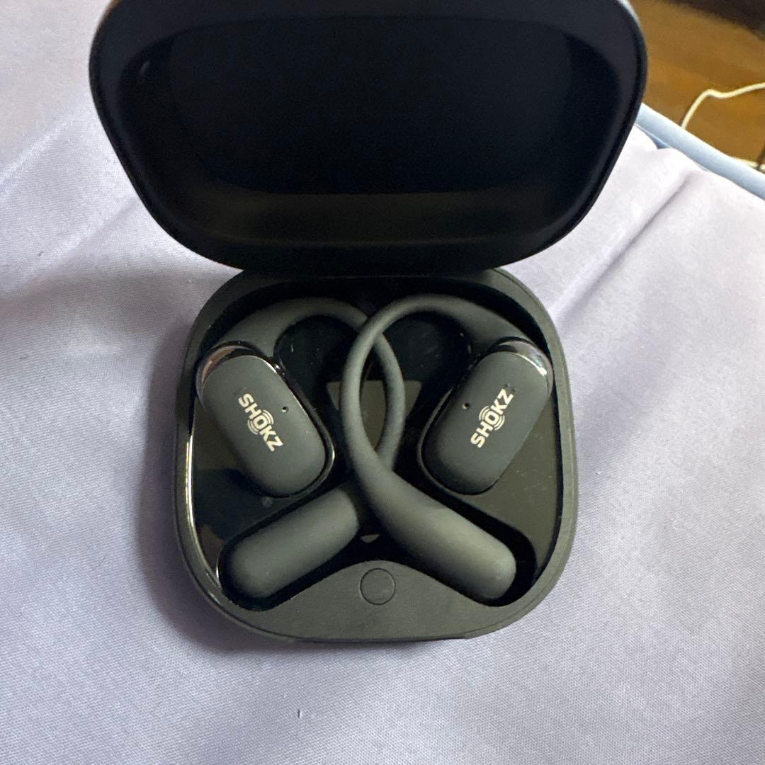 SHOKZ ワイヤレスイヤホン ケース付き
