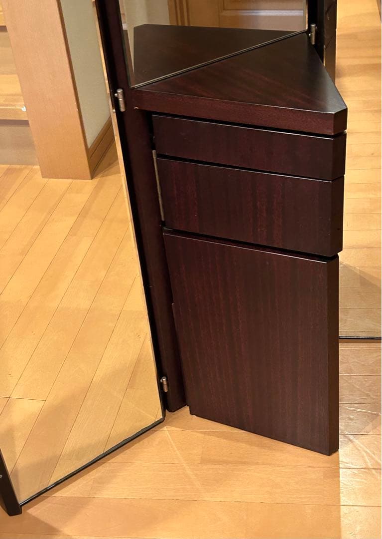 ❶Cassinaイタリア製貴賓ある姿見3面ドレッサー‼️大特価
