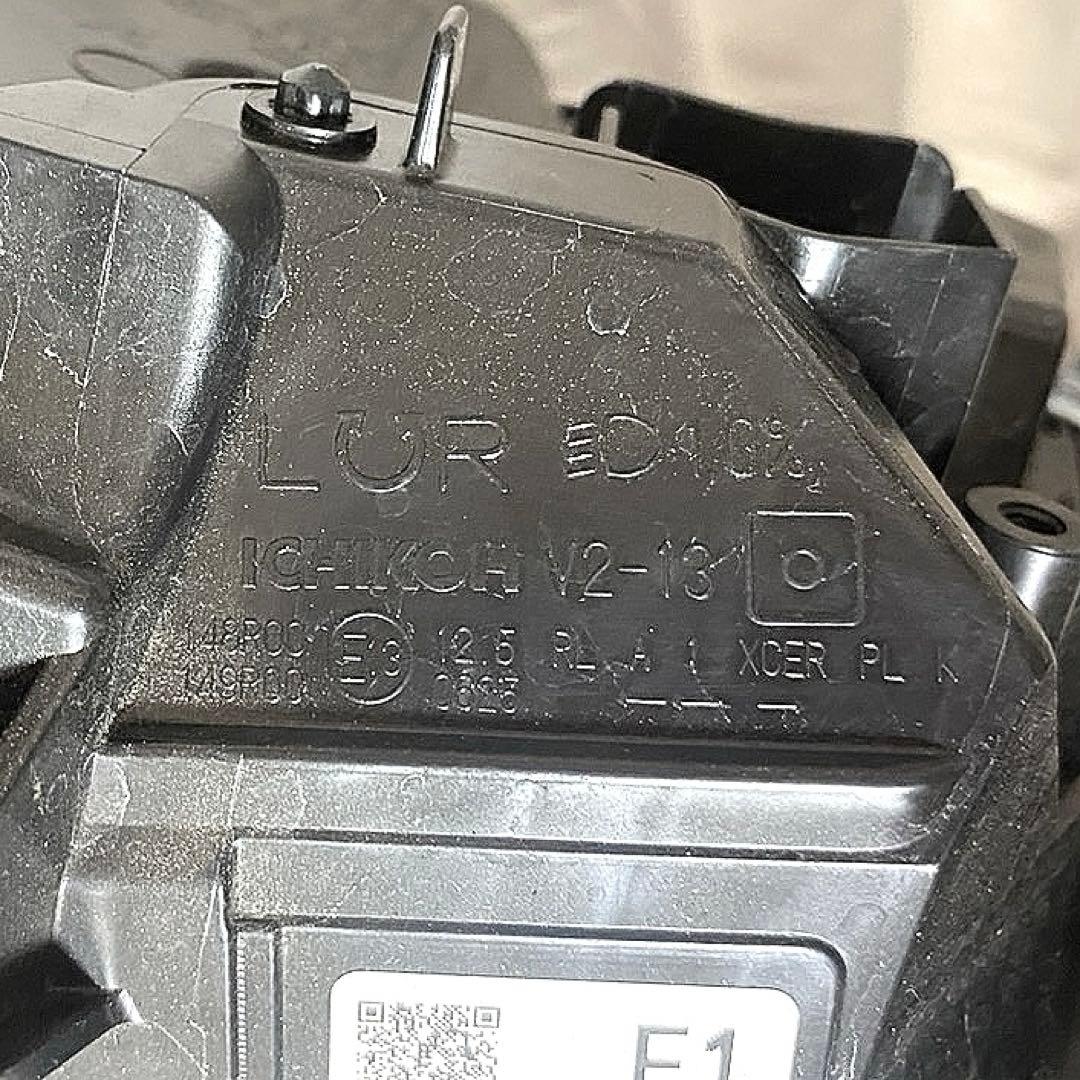 40ヴェルファイア 右ヘッドライト　中古