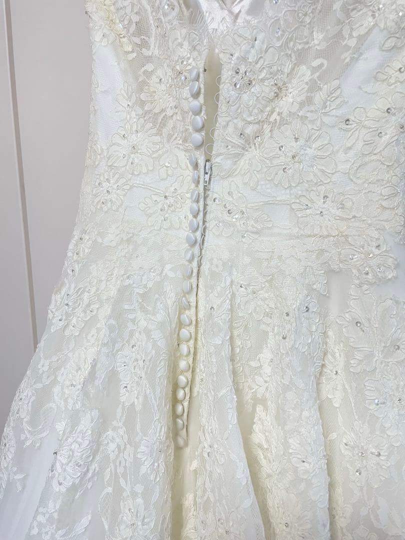 ココメロディ チュール レース ビジュー Vネック ウェディングドレス 9号