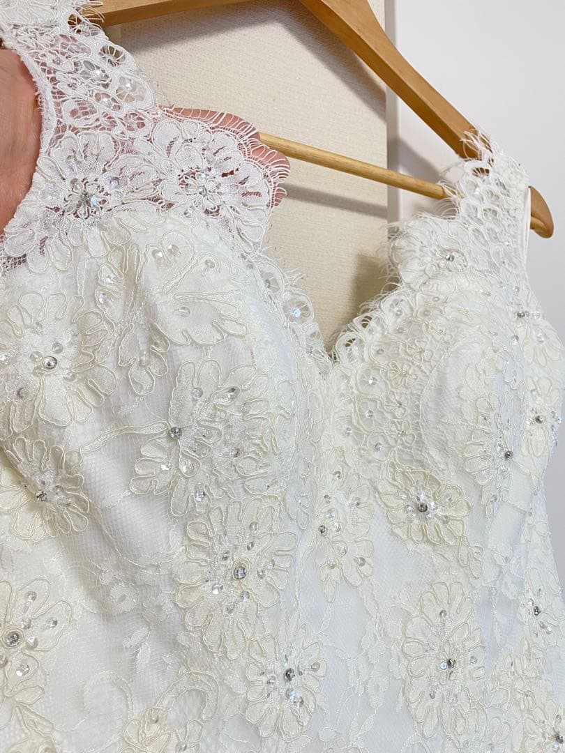 ココメロディ チュール レース ビジュー Vネック ウェディングドレス 9号