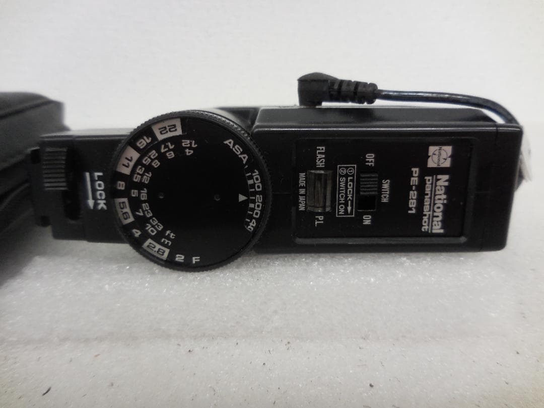 OLYMPUS　カメラ　三脚　フラッシュ　セット　中古品