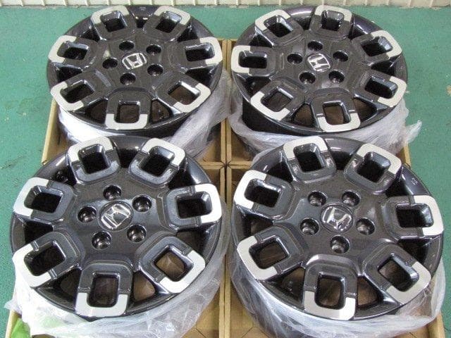 【新車外し品】ホンダ　GT系　フリード　Crosstar（クロスター）純正