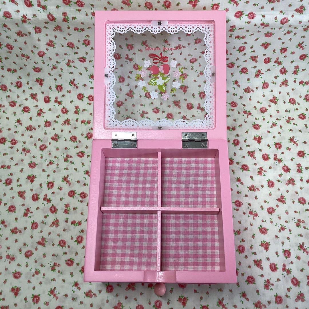 【未使用】マザーガーデン　いちご　小物入れ　チェスト　木製　レア　苺　ピンク