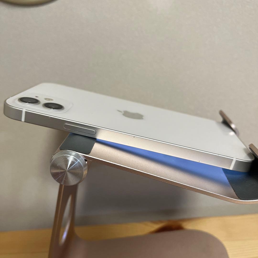 バッテリー新品100%！iPhone12 ホワイト　128GB