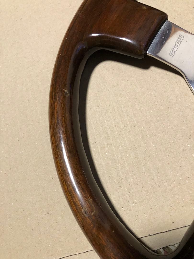 momo ウッドステアリング　中古品