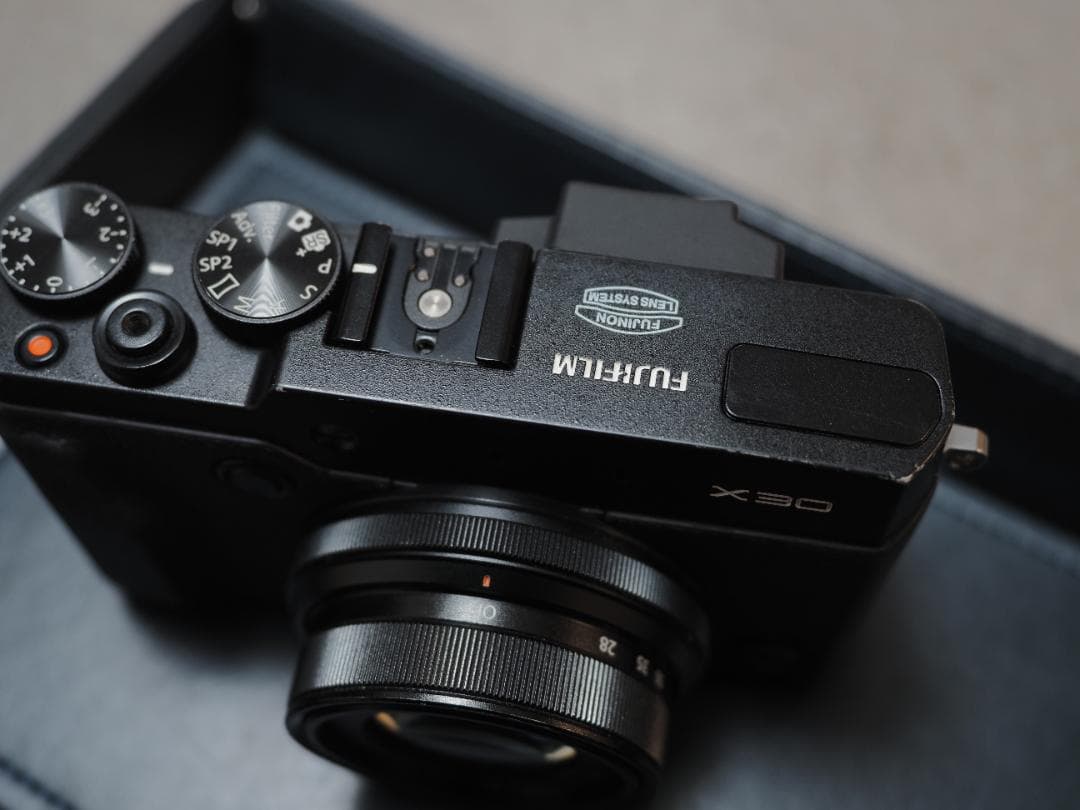 FUJIFILM フジフィルム X30