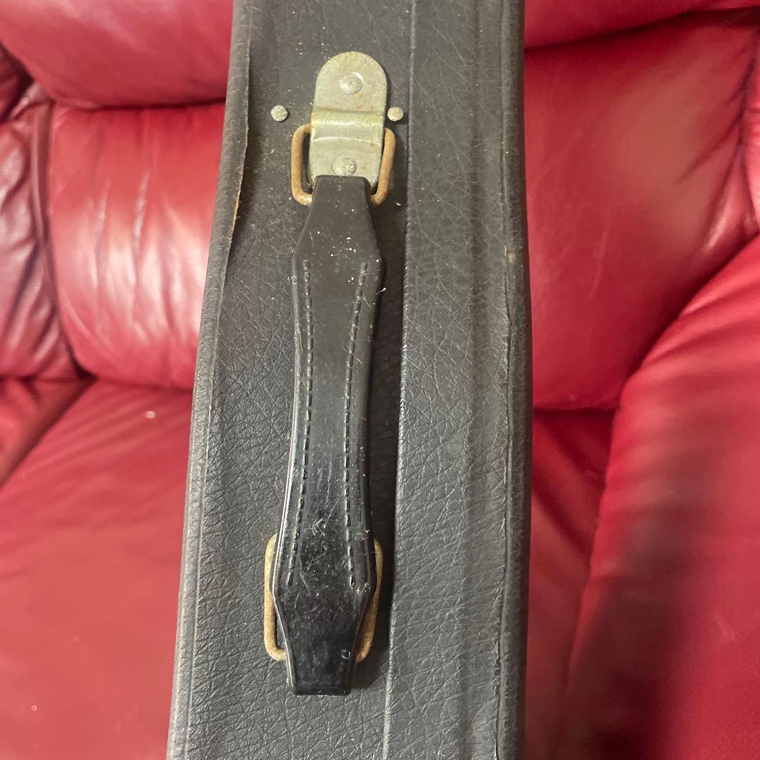 オレンジバイオリンとハードケース