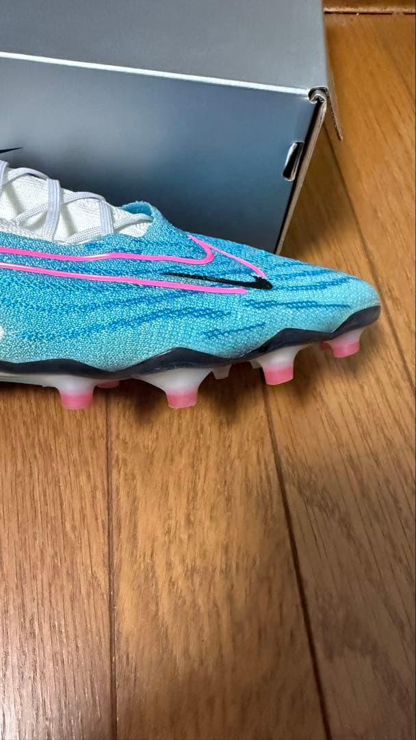 サッカースパイク ファントムgx