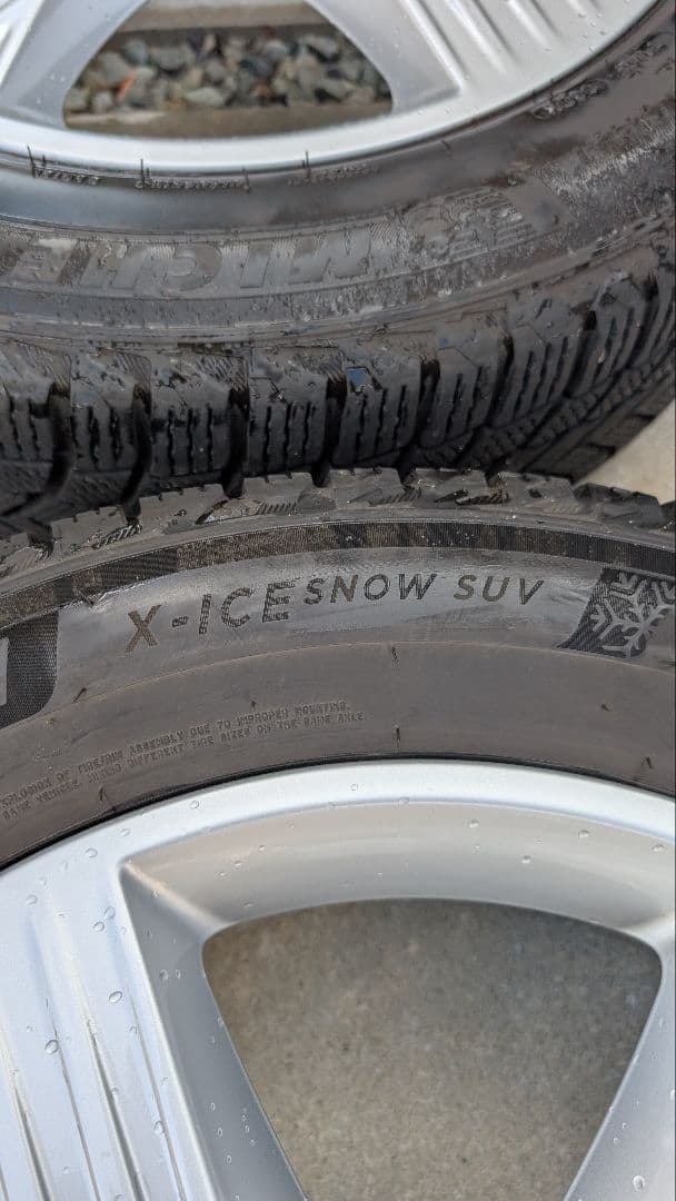 Q4 e-tronのAudi純正ホイールセット Michelinスタッドレス