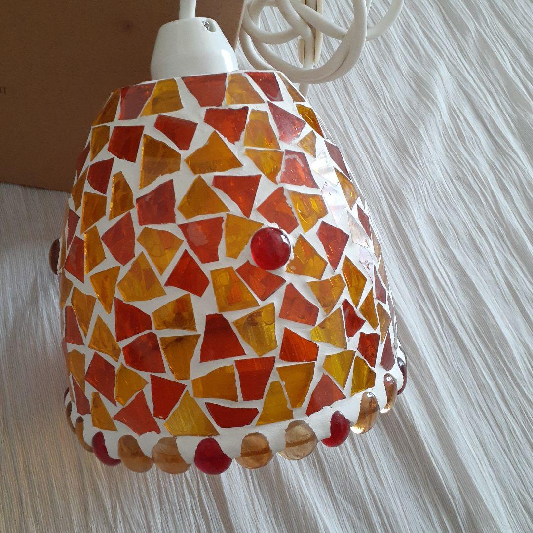 ステンドグラス調 ペンダントライト、オレンジ、黄色、赤色、タキズミ製