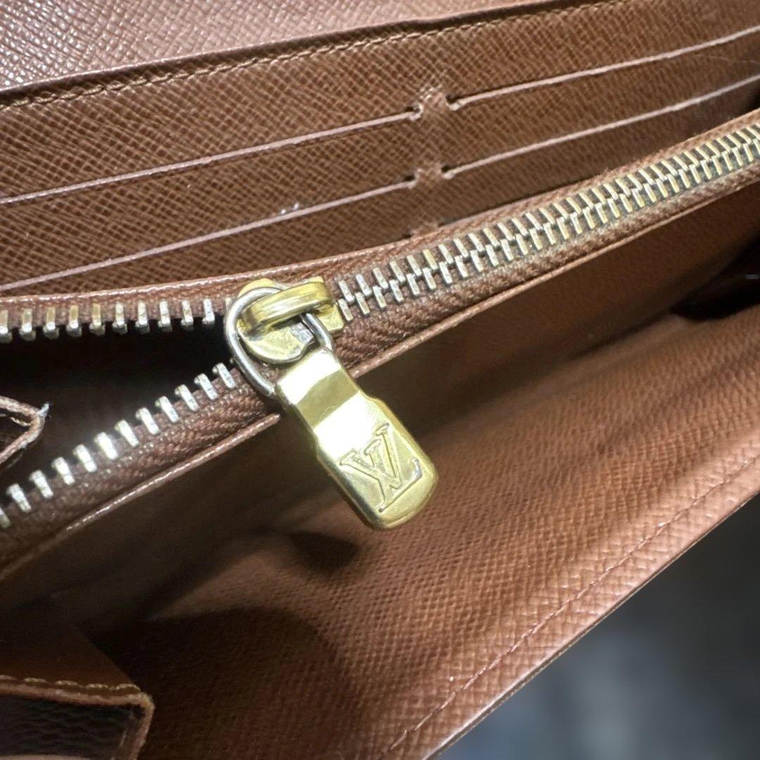 ⑩☆優良品♪カード10枚タイプ☆サラ長財布