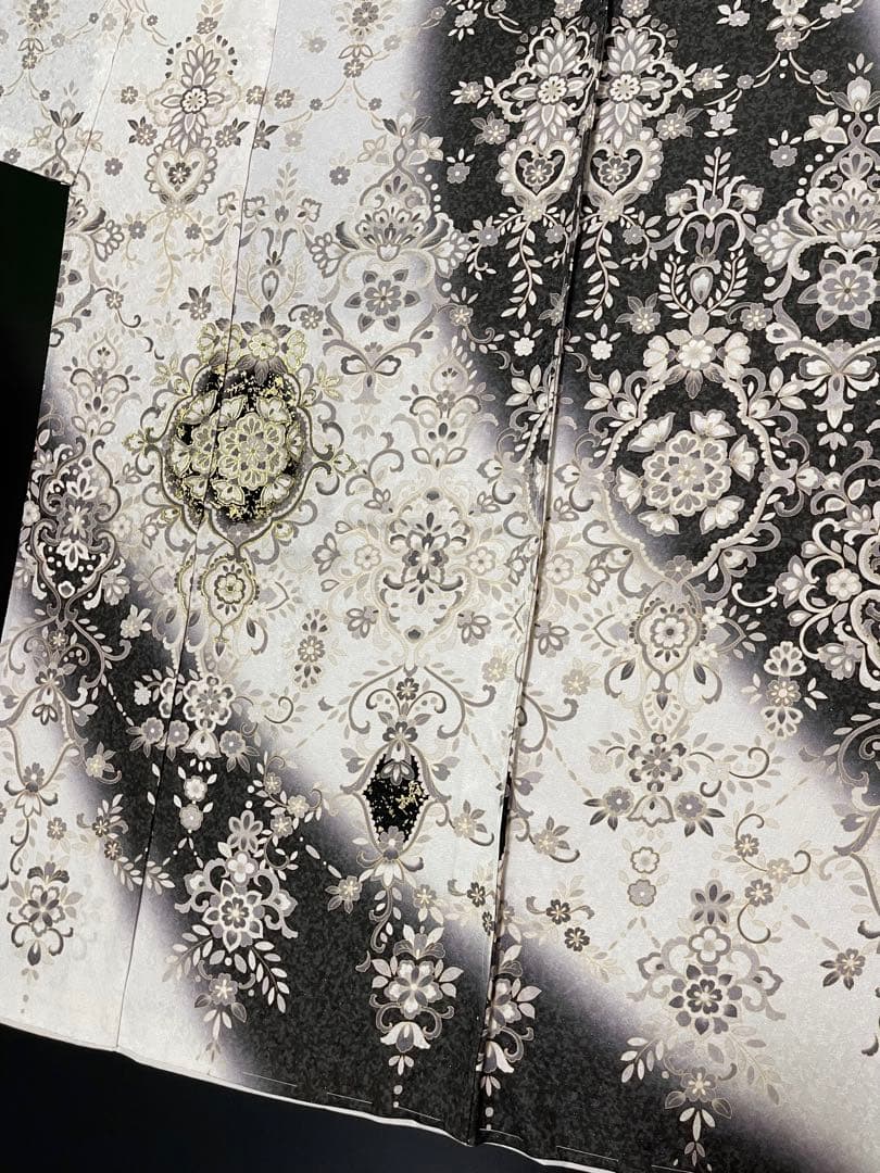 特選金彩訪問着【エキゾチック更紗唐花◆白×墨黒】銀通し煌めく紋意匠地