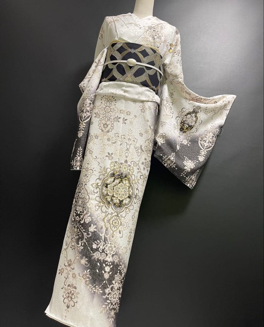 特選金彩訪問着【エキゾチック更紗唐花◆白×墨黒】銀通し煌めく紋意匠地