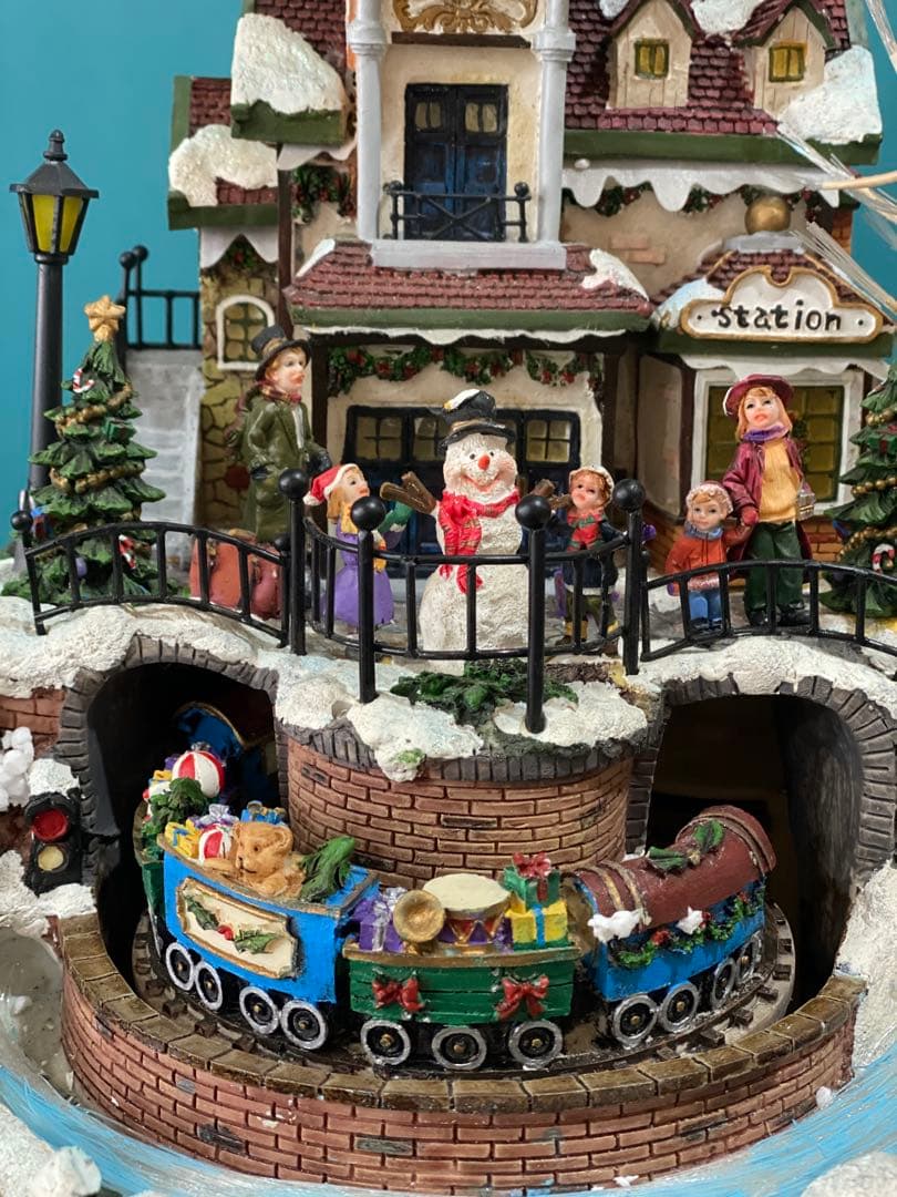 ビンテージ　クリスマス駅舎の装飾品 動く列車　音楽が流れます