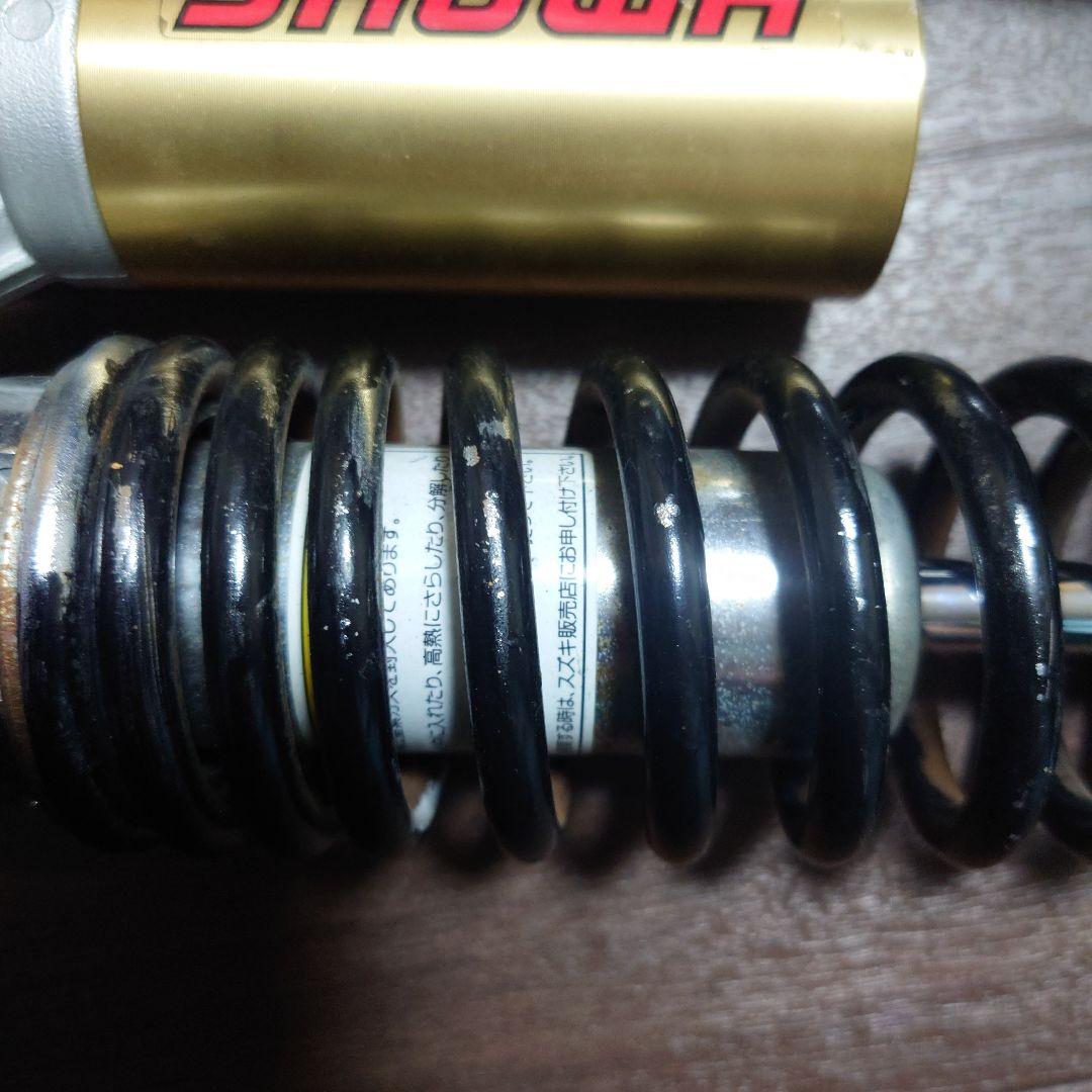 SHOWA　リアサスペンション