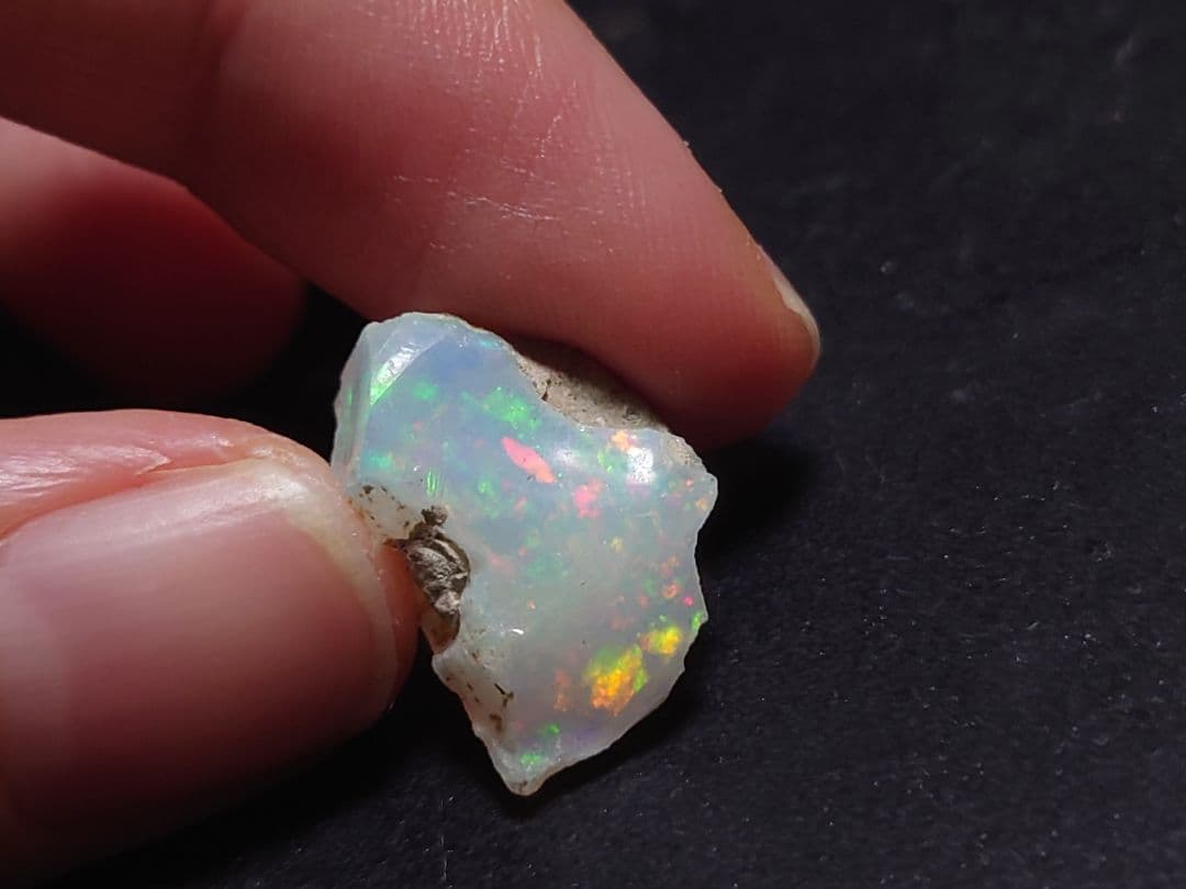 エチオピア　オパール　ジュエリーグレード　原石　鉱物標本