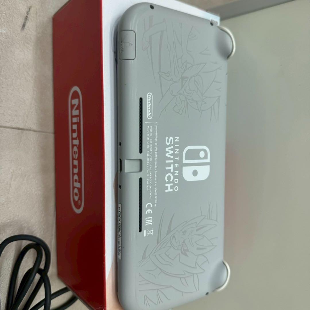 ニンテンドー スイッチライト 本体 ザシアン・ザマゼンタ