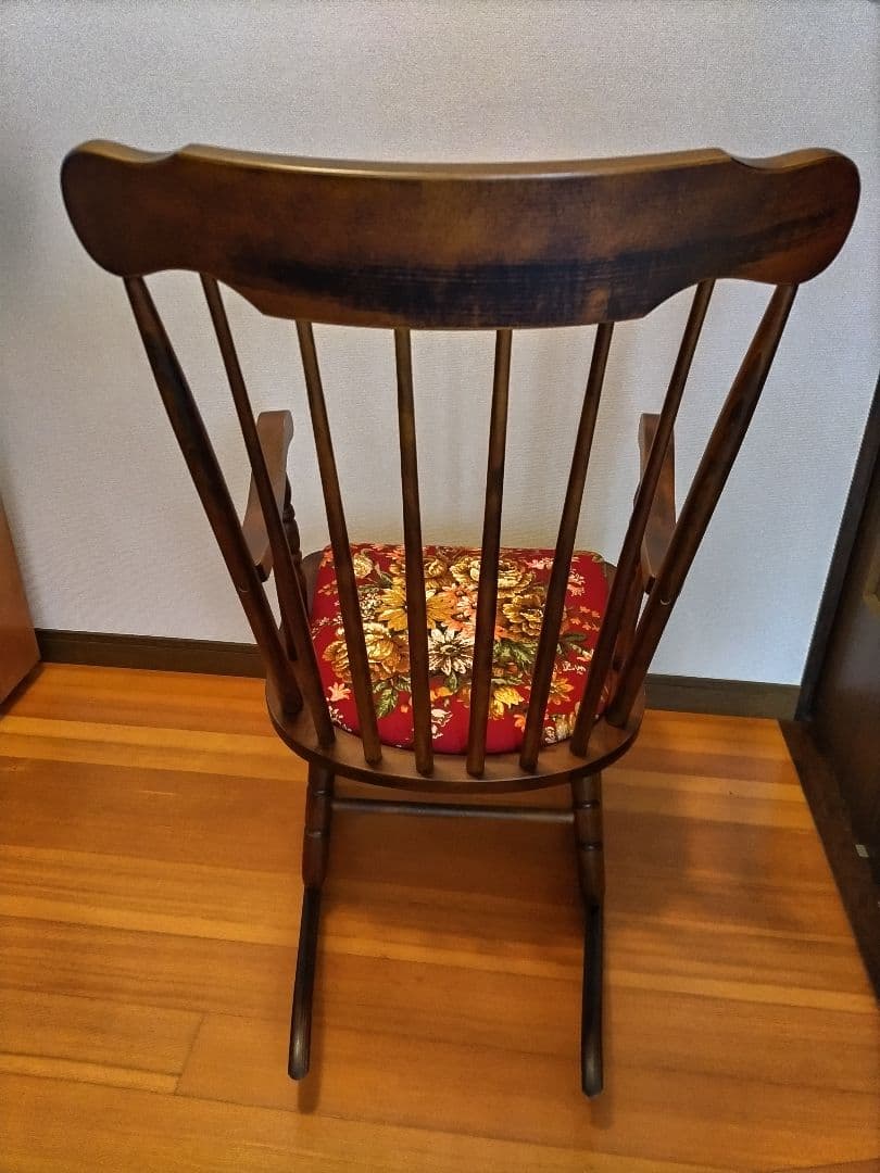 飛騨の家具　ロッキングチェア　リビングチェア　座面クッション固定　飛騨産業