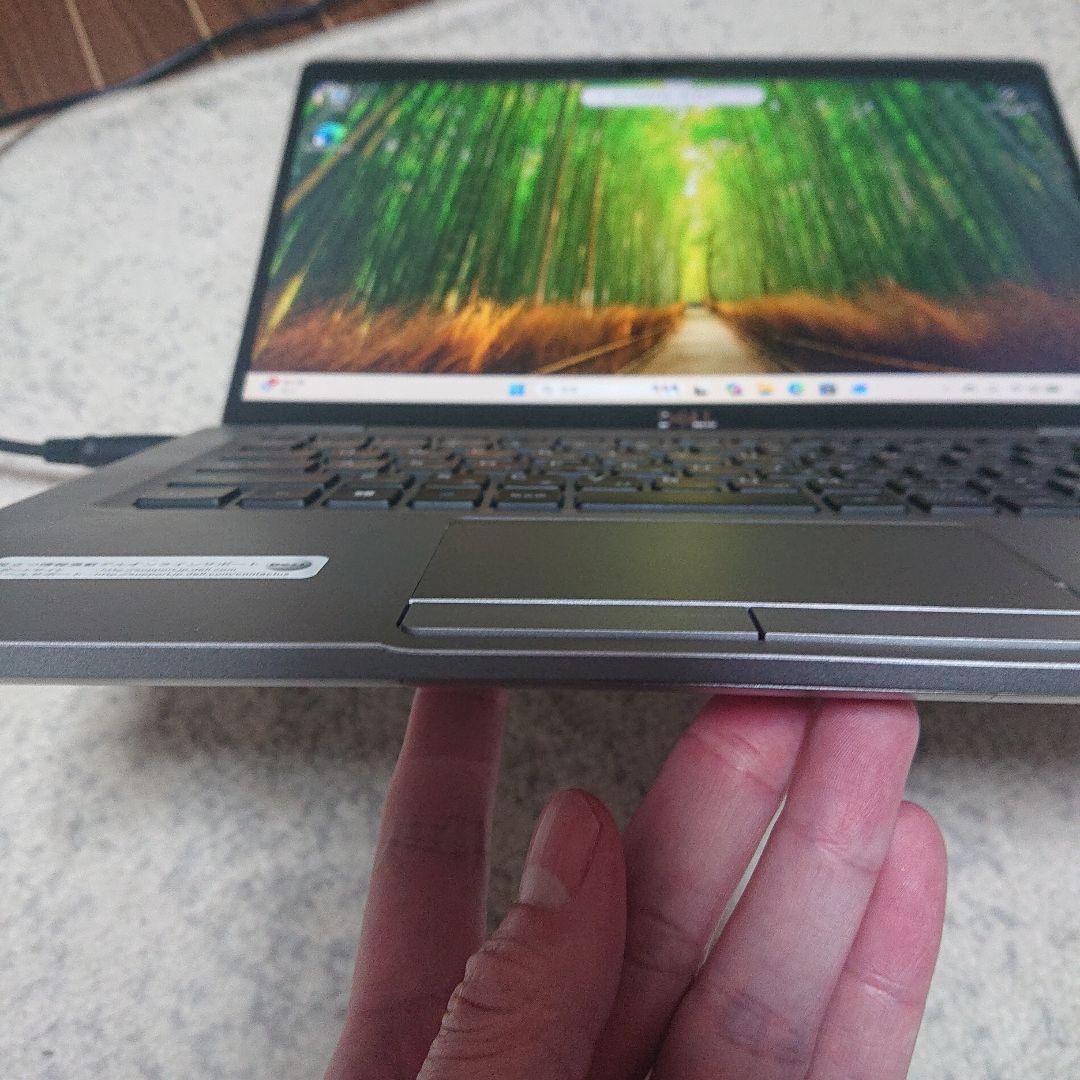 DELL 13.3インチノートPC