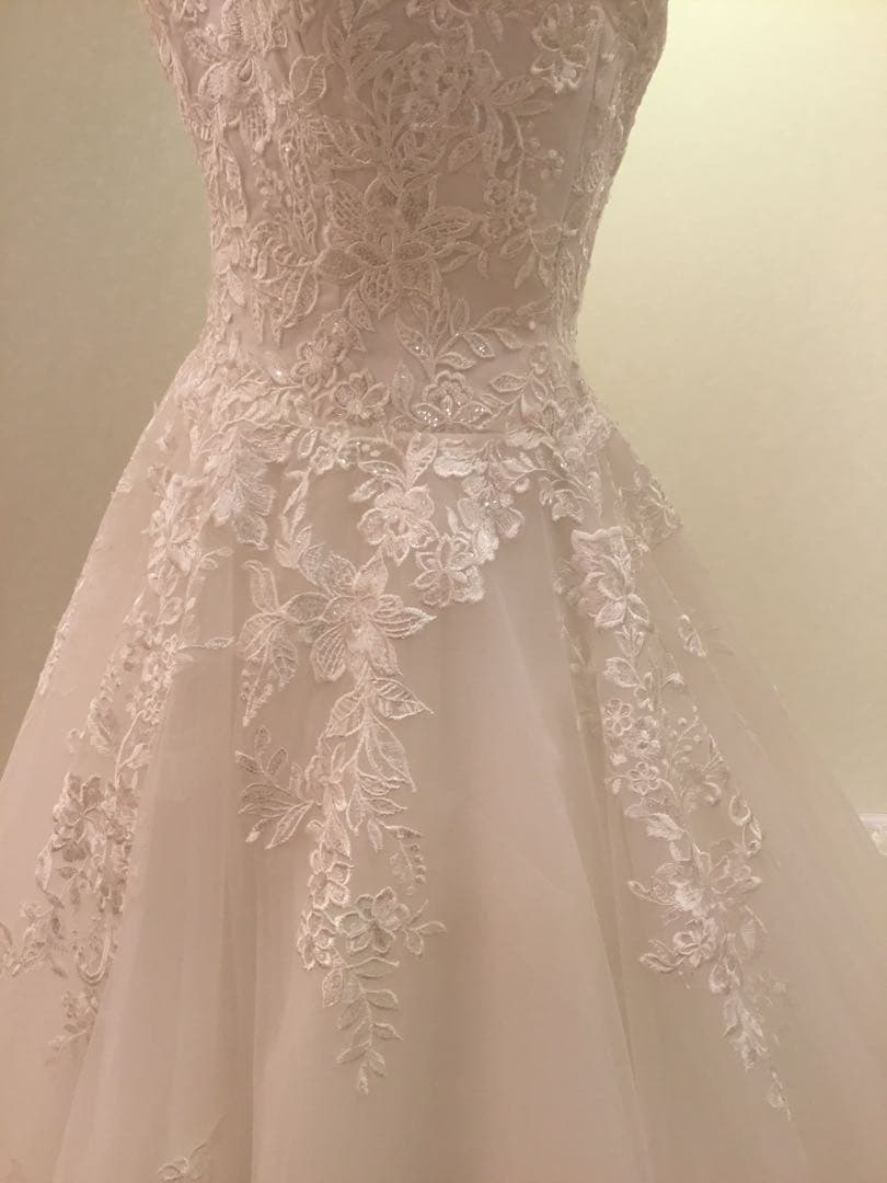 1*5様 オフホワイトウェディングドレス Aライン レース装飾