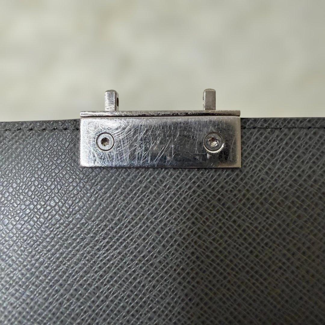 Louis Vuitton ルイヴィトン タイガ セカンドバッグ 正規品