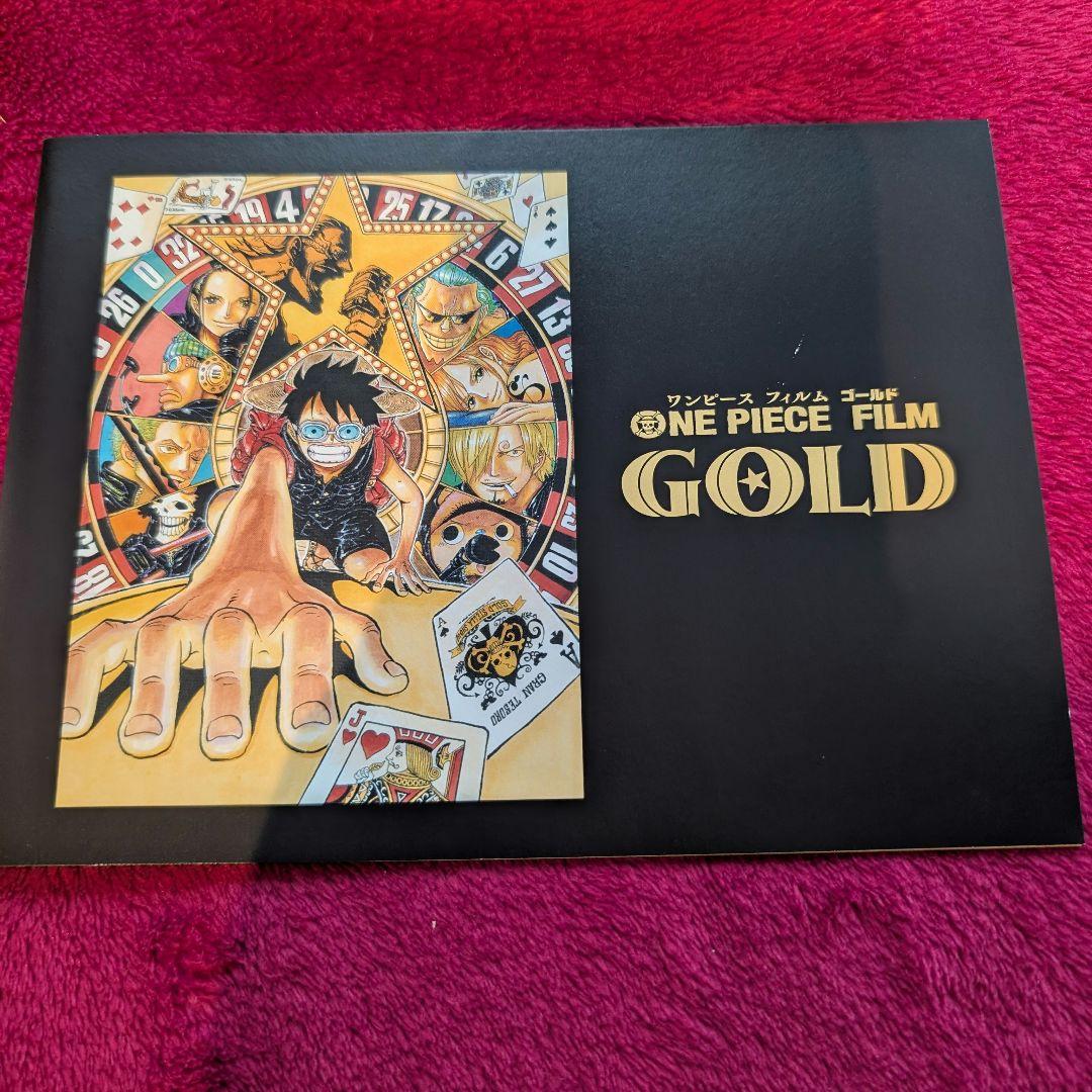 ONE PIECE FILM GOLD DVDとボードゲーム イヤホン　ペン
