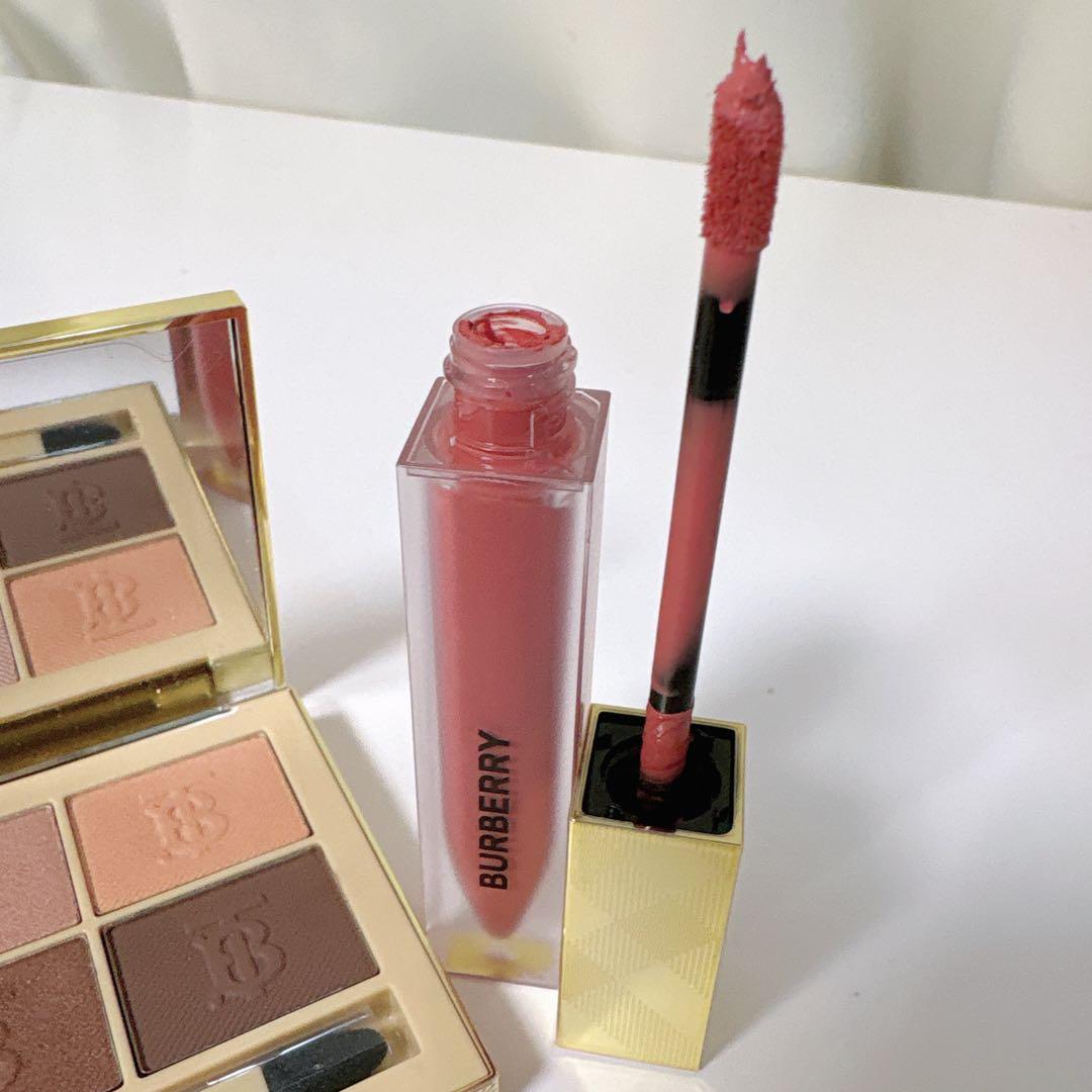 BURBERRY アイシャドウパレットとリップセット